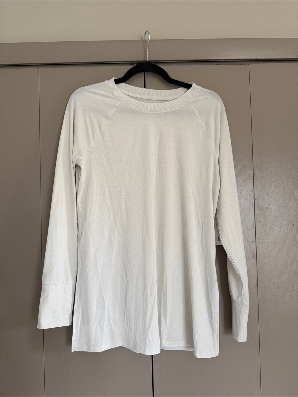 💥3/$20 tek gear Neutral Beige Long Sleeve Crewneck Top